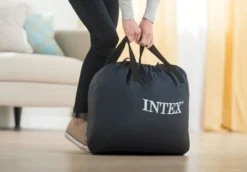 Intex Ultra Plush Luchtbed - Queensize - Ingebouwde Elektrische Pomp -Bo-Camp Verkoopwinkel 1320 1900 64428 inuse1 2020 300